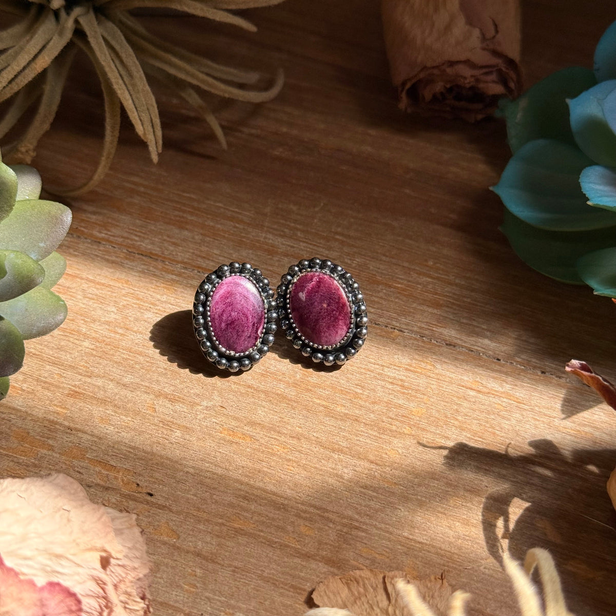 Dark Purple Spiny Oyster Oval Stud Earrings with Beaded Wire